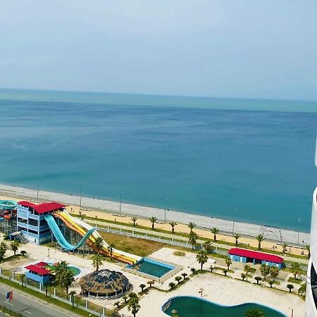 Sea View Studio Apartment In Orbi Residence Batumi Eksteriør billede